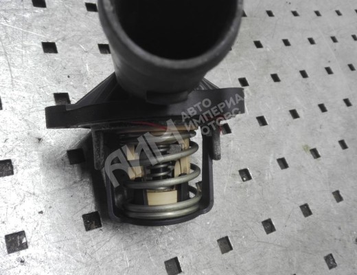 Корпус термостата Audi A6 C6 (4F) 2004-2008  Audi A6 A6 C6 (4F) 2004-2008