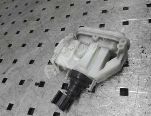 Активатор (привод) замка двери Volkswagen Passat B3 1988-1993  Volkswagen Passat Passat B3 1988-1993