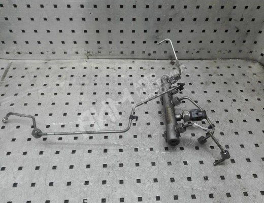 Топливная рампа Audi A6 C6 (4F) 2004-2008  Audi A6 A6 C6 (4F) 2004-2008