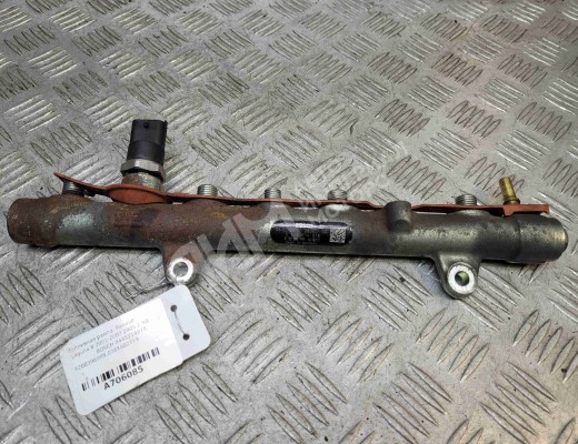 Топливная рампа Renault Laguna II (X74) 2001-2005  Renault Laguna Laguna II (X74) 2001-2005