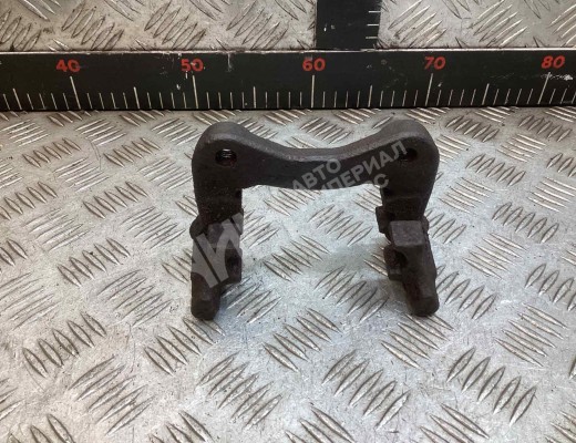 Скоба суппорта заднего Volkswagen Sharan I (7M) 1995-2000  Volkswagen Sharan Sharan I (7M) 1995-2000