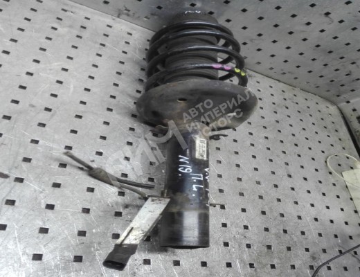 Стойка передняя левая Volkswagen Golf IV (1J) 1997-2004  Volkswagen Golf Golf IV (1J) 1997-2004