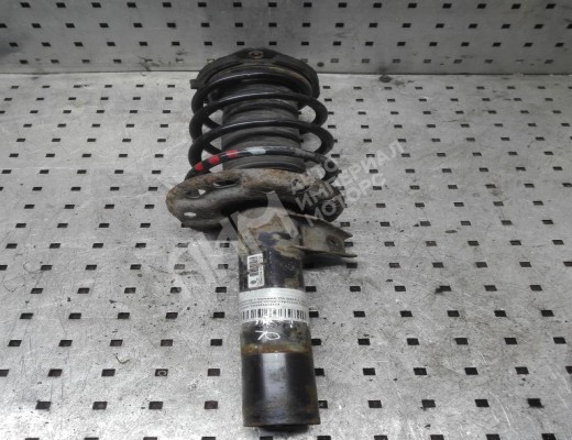 Стойка передняя правая Volkswagen Golf V (1K) 2004-2009  Volkswagen Golf Golf V (1K) 2004-2009