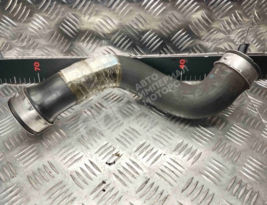 Патрубок интеркулера Mercedes C (W203) 2000-2004  Mercedes C C (W203) 2000-2004