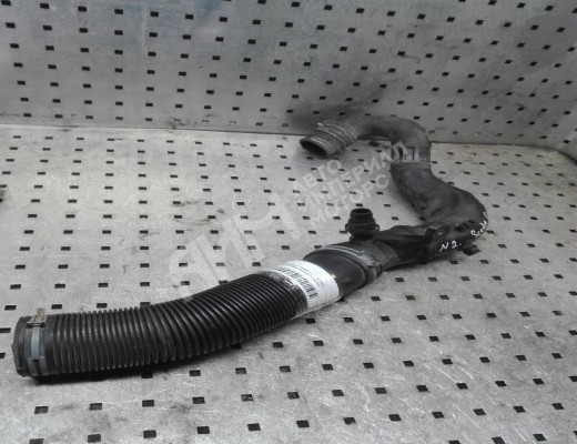 Патрубок турбины Skoda Octavia A4 Tour (1U) 2000-2010 рестайлинг  Skoda Octavia Octavia A4 Tour (1U) 2000-2010 рестайлинг