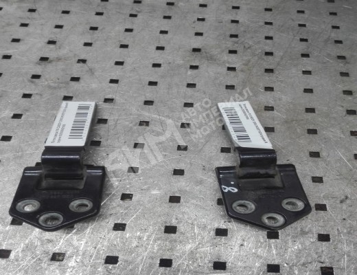 Петля двери задней правой Volkswagen Caddy III (2K) 2004-2010  Volkswagen Caddy Caddy III (2K) 2004-2010