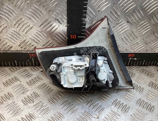 Фонарь крышки багажника правый Audi A4 B7 (8EC, 8ED) 2004-2008  Audi A4 A4 B7 (8EC, 8ED) 2004-2008