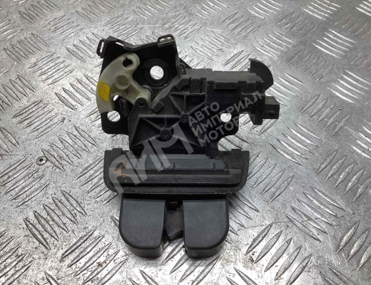 Замок багажника Audi A4 B7 (8EC, 8ED) 2004-2008  Audi A4 A4 B7 (8EC, 8ED) 2004-2008