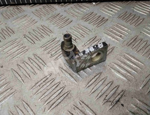 Петля двери передней правой Audi A4 B5 (8D) 1999-2001 рестайлинг  Audi A4 A4 B5 (8D) 1999-2001 рестайлинг