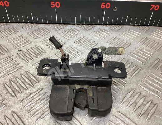 Замок багажника Volkswagen Golf IV (1J) 1997-2004  Volkswagen Golf Golf IV (1J) 1997-2004