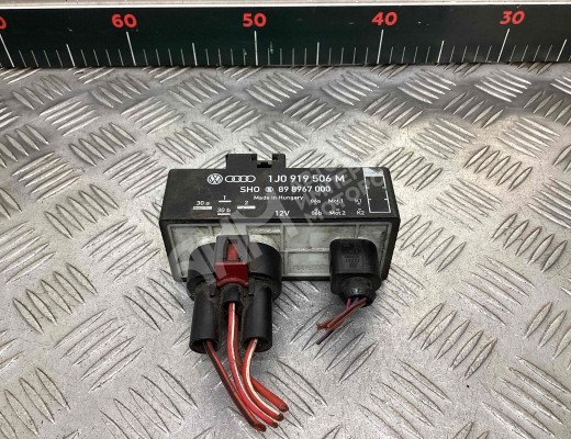 Блок управления вентилятором радиатора Volkswagen Polo IV (9N) 2001-2005  Volkswagen Polo Polo IV (9N) 2001-2005