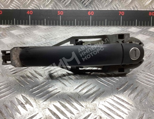 Ручка наружная передняя левая Volkswagen Golf IV (1J) 1997-2004  Volkswagen Golf Golf IV (1J) 1997-2004
