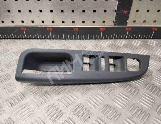 Ручка внутренняя передняя левая Volkswagen Golf V (1K) 2004-2009  Volkswagen Golf Golf V (1K) 2004-2009