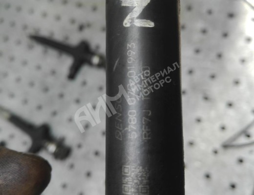 Форсунка Mazda 3 I (BK) 2003-2009  Mazda 3 3 I (BK) 2003-2009