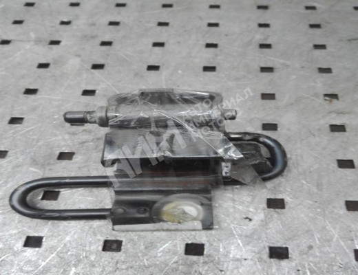 Петля двери передней левой Audi A4 B6 (8EC, 8E5) 2000-2004  Audi A4 A4 B6 (8EC, 8E5) 2000-2004