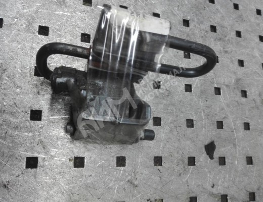 Петля двери передней левой Audi A4 B6 (8EC, 8E5) 2000-2004  Audi A4 A4 B6 (8EC, 8E5) 2000-2004