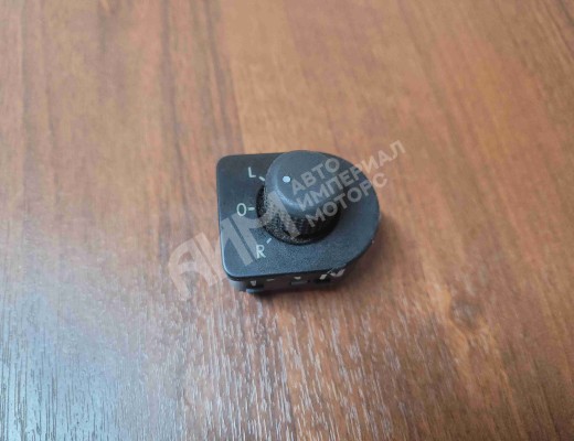 Джойстик регулировки зеркал Volkswagen Golf IV (1J) 1997-2004  Volkswagen Golf Golf IV (1J) 1997-2004