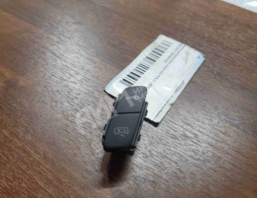 Кнопка центрального замка Volkswagen Polo IV (9N) 2001-2005  Volkswagen Polo Polo IV (9N) 2001-2005