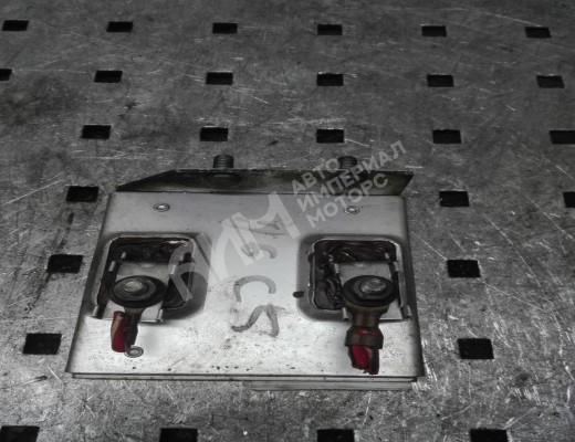 Реле вентилятора Audi A6 C5 (4B) 1997-2001  Audi A6 A6 C5 (4B) 1997-2001