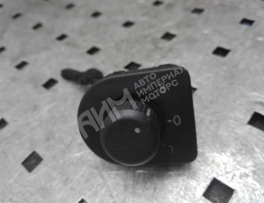 Джойстик регулировки зеркал Volkswagen Golf IV (1J) 1997-2004  Volkswagen Golf Golf IV (1J) 1997-2004