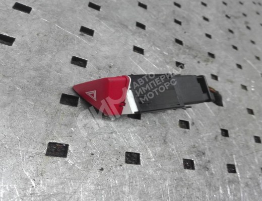 Кнопка аварийной сигнализации Volkswagen Golf V (1K) 2004-2009  Volkswagen Golf Golf V (1K) 2004-2009