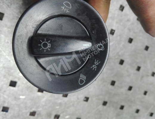 Переключатель света Volkswagen Passat B5 (3B) 1996-2000  Volkswagen Passat Passat B5 (3B) 1996-2000