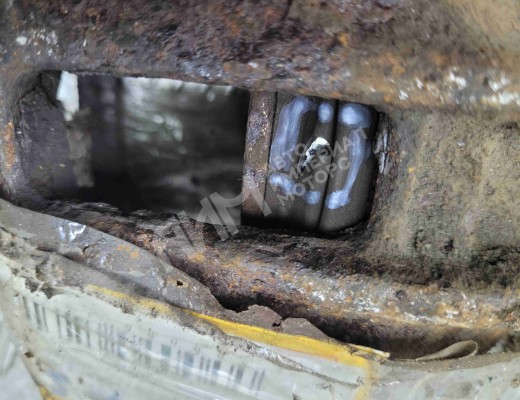 Суппорт передний правый Volkswagen Passat B3 1988-1993  Volkswagen Passat Passat B3 1988-1993