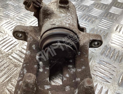 Суппорт задний правый Audi A4 B6 (8EC, 8E5) 2000-2004  Audi A4 A4 B6 (8EC, 8E5) 2000-2004