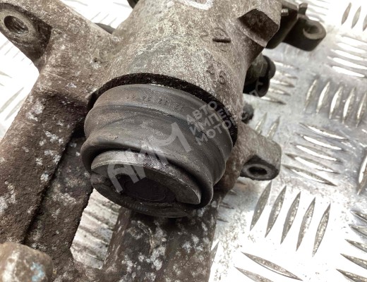 Суппорт задний правый Volkswagen Golf V (1K) 2004-2009  Volkswagen Golf Golf V (1K) 2004-2009