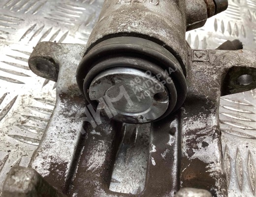 Суппорт задний правый Volkswagen Golf V (1K) 2004-2009  Volkswagen Golf Golf V (1K) 2004-2009