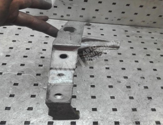 Кронштейн двигателя Volkswagen Passat B6 (3C) 2005-2010  Volkswagen Passat Passat B6 (3C) 2005-2010