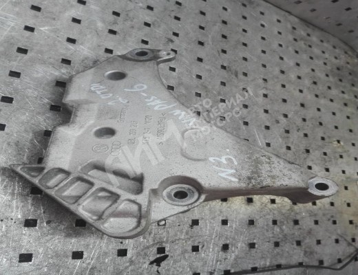 Кронштейн двигателя Volkswagen Passat B6 (3C) 2005-2010  Volkswagen Passat Passat B6 (3C) 2005-2010