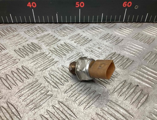 Датчик давления топлива Volkswagen Passat B6 (3C) 2005-2010  Volkswagen Passat Passat B6 (3C) 2005-2010