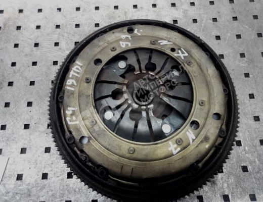 Маховик Volkswagen Golf IV (1J) 1997-2004  Volkswagen Golf Golf IV (1J) 1997-2004