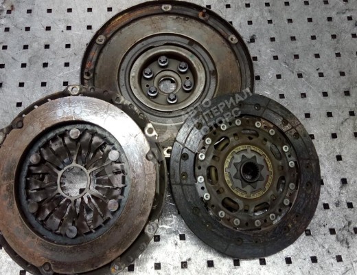 Маховик Ford Mondeo III 2000-2003  Ford Mondeo Mondeo III 2000-2003