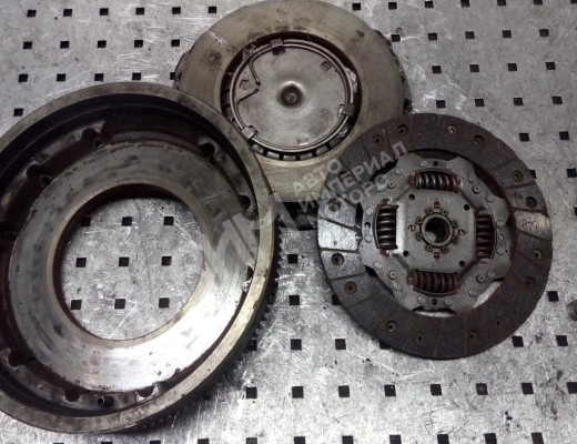 Комплект сцепления Volkswagen Golf IV (1J) 1997-2004  Volkswagen Golf Golf IV (1J) 1997-2004