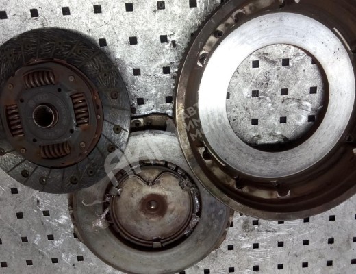 Комплект сцепления Volkswagen Golf IV (1J) 1997-2004  Volkswagen Golf Golf IV (1J) 1997-2004