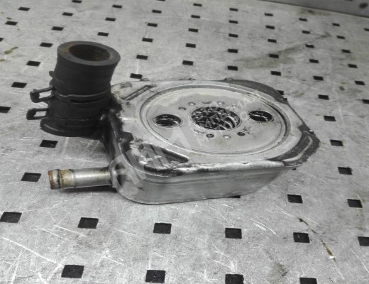 Теплообменник масляного фильтра Audi A6 C5 (4B) 1997-2001  Audi A6 A6 C5 (4B) 1997-2001