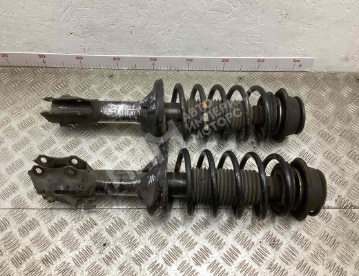 Стойка передняя правая Volkswagen Vento (1H) 1992-1998  Volkswagen Vento Vento (1H) 1992-1998