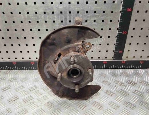 Ступица передняя правая Toyota Corolla (E120) 2001-2007  Toyota Corolla Corolla (E120) 2001-2007