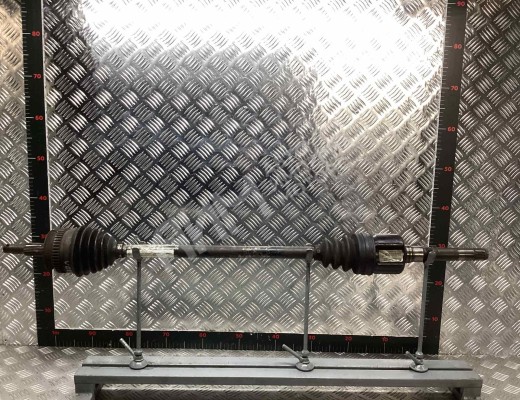 Полуось передняя правая (приводной вал, ШРУС) Chrysler Voyager III (GS) 1995-2001  Chrysler Voyager Voyager III (GS) 1995-2001