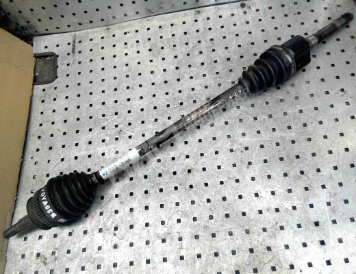 Полуось передняя правая (приводной вал, ШРУС) Chrysler Voyager III (GS) 1995-2001  Chrysler Voyager Voyager III (GS) 1995-2001