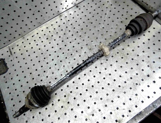 Полуось передняя правая (приводной вал, ШРУС) Opel Zafira A 1999-2003  Opel Zafira Zafira A 1999-2003