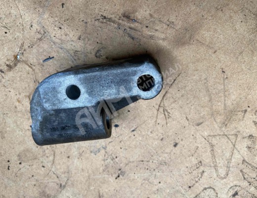 Кронштейн генератора Opel Omega B 1999-2003 рестайлинг  Opel Omega Omega B 1999-2003 рестайлинг