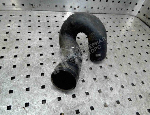 Патрубок интеркулера Audi A4 B6 (8EC, 8E5) 2000-2004  Audi A4 A4 B6 (8EC, 8E5) 2000-2004