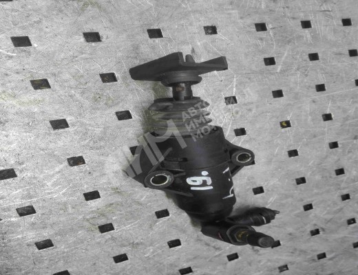 Цилиндр сцепления рабочий Volkswagen Golf IV (1J) 1997-2004  Volkswagen Golf Golf IV (1J) 1997-2004