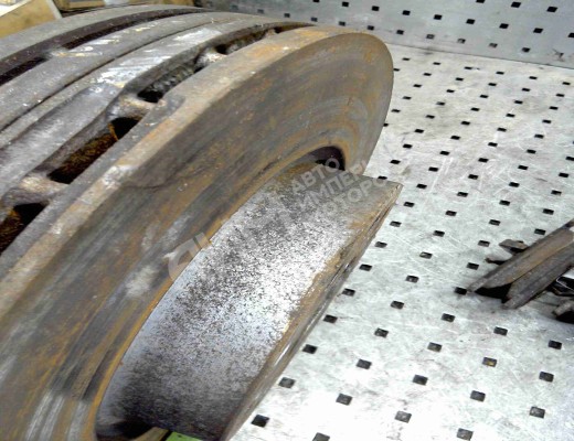 Диск тормозной передний Volkswagen Golf V (1K) 2004-2009  Volkswagen Golf Golf V (1K) 2004-2009