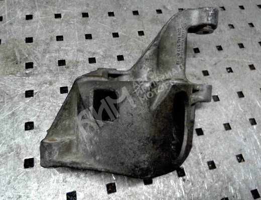 Кронштейн гидроусилителя Volkswagen Golf III (1H) 1991-1997  Volkswagen Golf Golf III (1H) 1991-1997