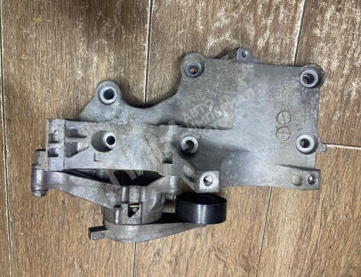 Кронштейн генератора Volkswagen Touran I (1T) 2003-2006  Volkswagen Touran Touran I (1T) 2003-2006