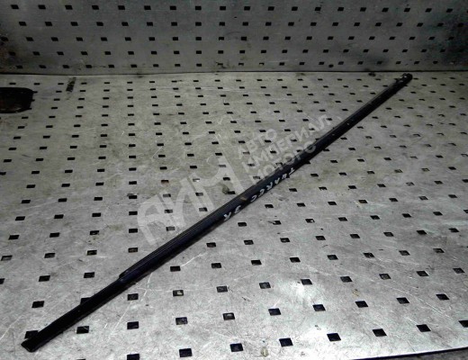 Молдинг двери задней правой Volkswagen Touareg I (7L) 2002-2006  Volkswagen Touareg Touareg I (7L) 2002-2006